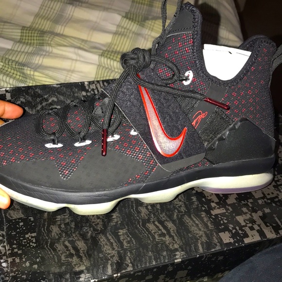 black and red lebron shoes
